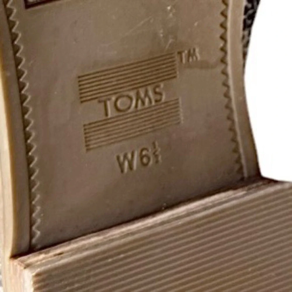 🌴 Toms Gray Shaye Low Bootie Slip-On Snakeskin Texture Loafers Shoes‎